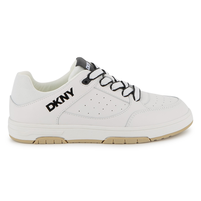SNEAKERS MET VETERS DKNY 
                        BOY