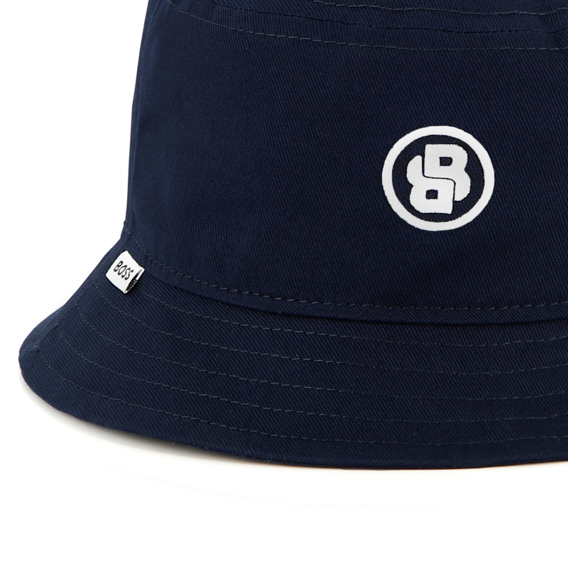 Geborduurde katoenen bob BOSS 
                        BOY