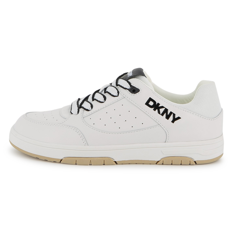 SNEAKERS MET VETERS DKNY 
                        BOY