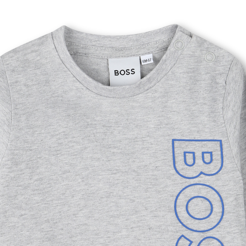T-shirt met verticaal logo BOSS 
                        BOY