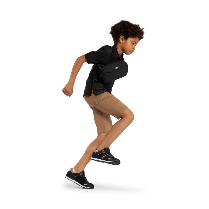 Short met zakken BOSS 
                        BOY