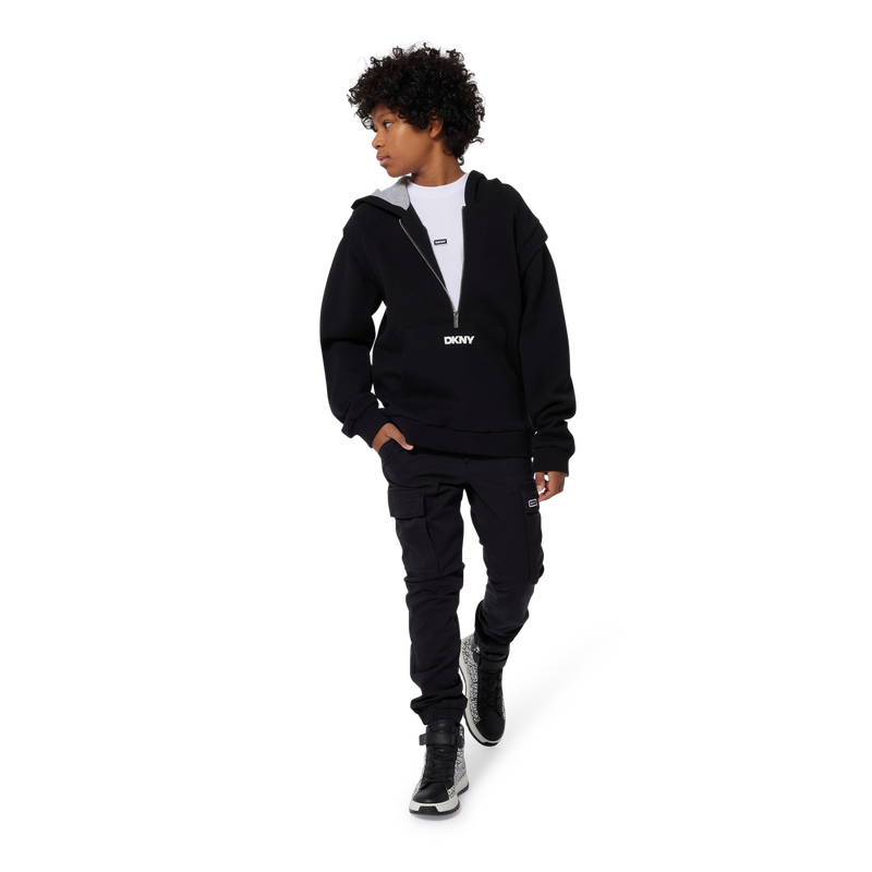 Katoenen broek met zakken DKNY 
                        BOY