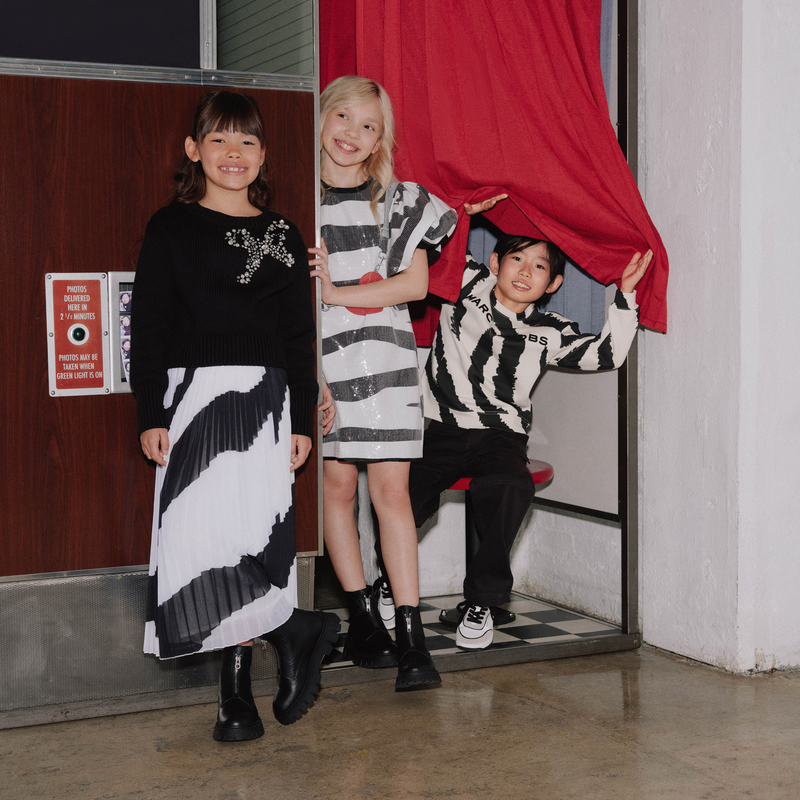 Jurk met volledig zebrapatroon MARC JACOBS 
                        GIRL