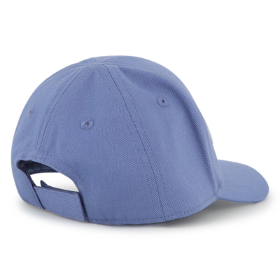 CASQUETTE AVEC FERMETURE AUTO AGRIPPANTE BOSS GARCON