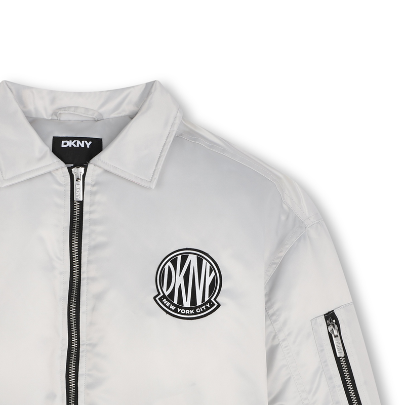 Jas met rits (satijnen effect) DKNY 
                        GIRL