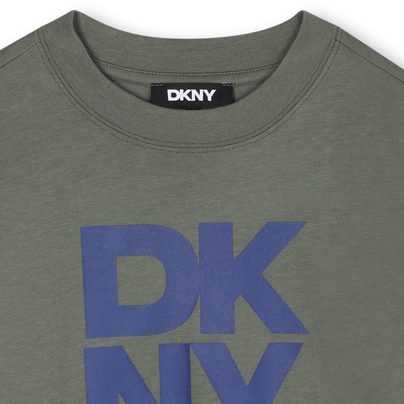 T-shirt met korte mouwen DKNY 
                        BOY