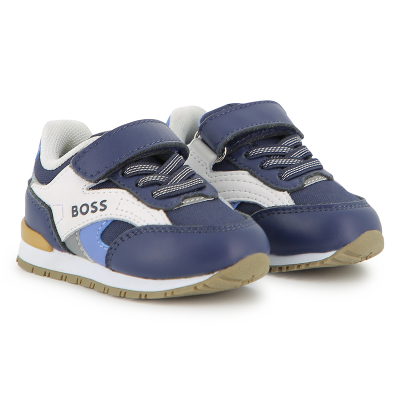 SNEAKERS MET VETERS BOSS 
                        BOY