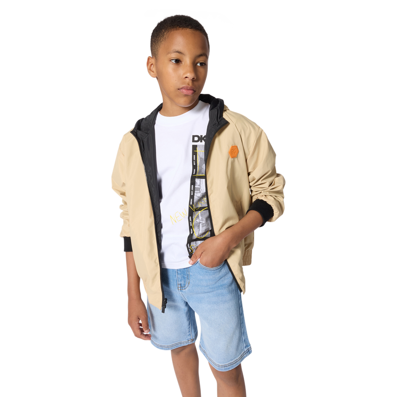 T-SHIRT MET KORTE MOUWEN DKNY 
                        BOY