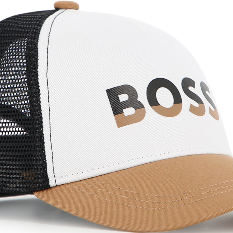 OPEN ACHTERKANT CAP BOSS 
                        BOY