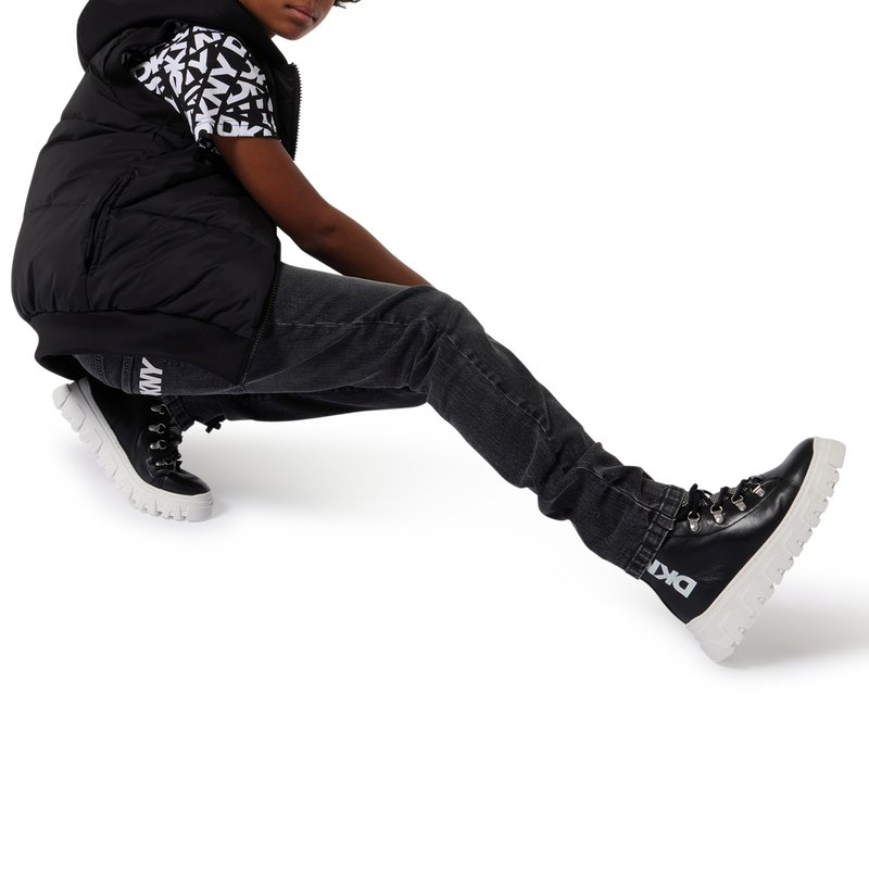 Doudoune sans manche &agrave; capuche DKNY 
                        UNISEXE