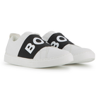 De sneaker van de faux BOSS 
                    JONGEN
