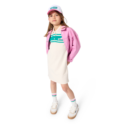 JASJE MET BORDUURSEL KIDS AROUND GIRL