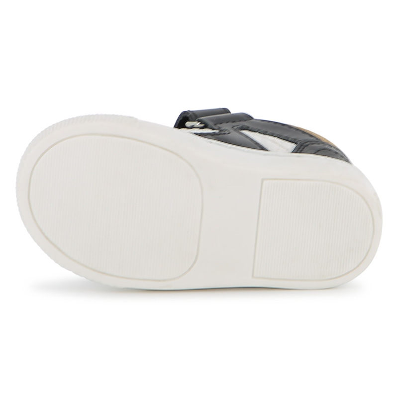 BASKETS &Agrave; BANDES AUTO AGRIPPANTES BOSS 
                        GARCON