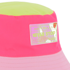 Bob avec badge BILLIEBLUSH 
                    FILLE