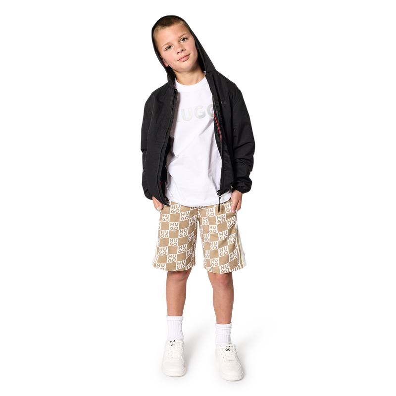 WINDJACK MET CAPUCHON HUGO 
                        BOY