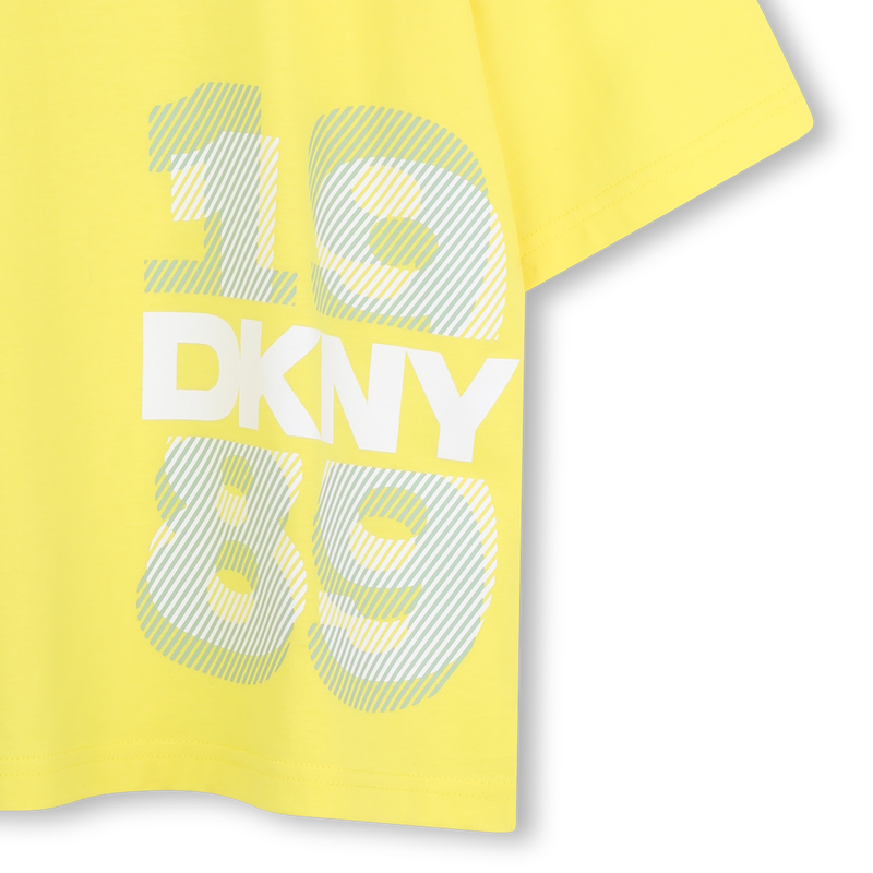 TEE-SHIRT MANCHES COURTES DKNY 
                        UNISEXE