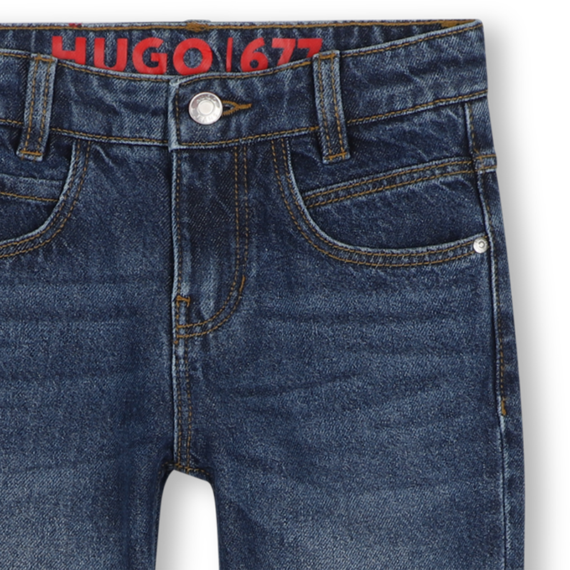 Pantalon en denim HUGO 
                        GARCON