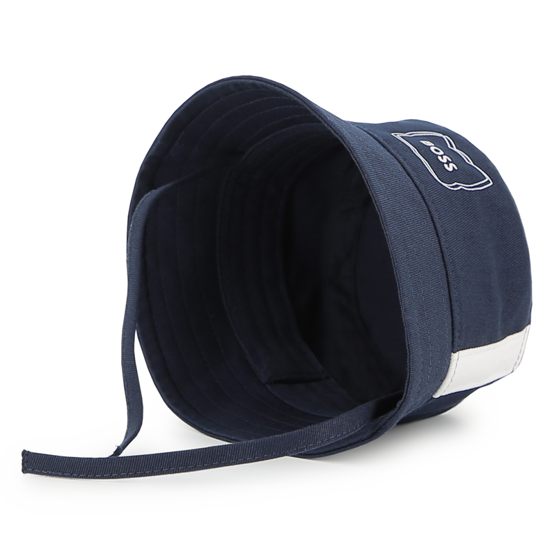 BOB AVEC ATTACHES BOSS 
                        GARCON