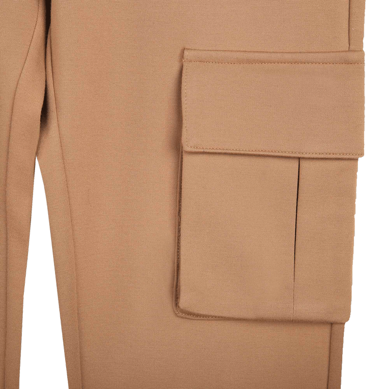 Broek met veel zakken