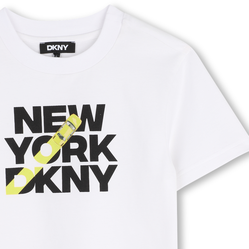 T-shirt met korte mouwen DKNY 
                        BOY