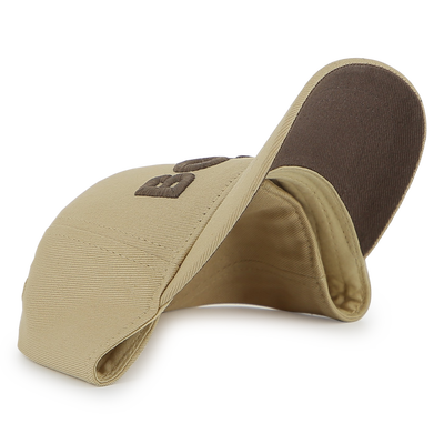 CASQUETTE AVEC FERMETURE AUTO AGRIPPANTE BOSS GARCON