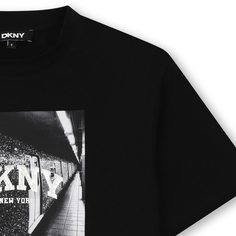 T-shirt met korte mouwen DKNY 
                        GIRL